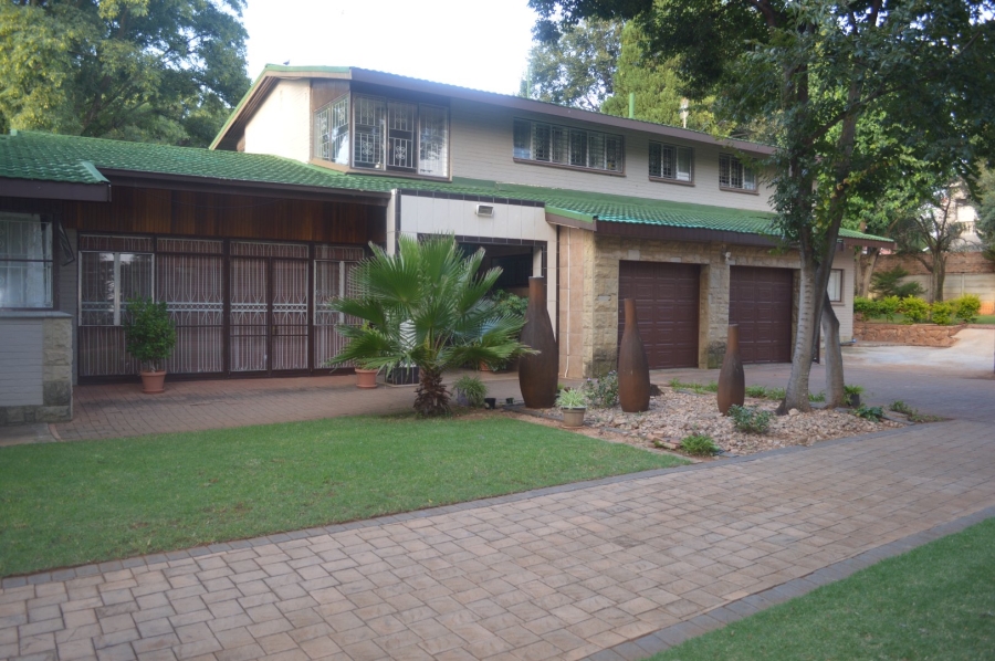 5 Bedroom Property for Sale in Wilkoppies North West